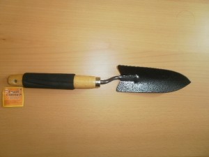 Совок садовый малый, деревянная ручка, (арт: 9393B) L-37см.